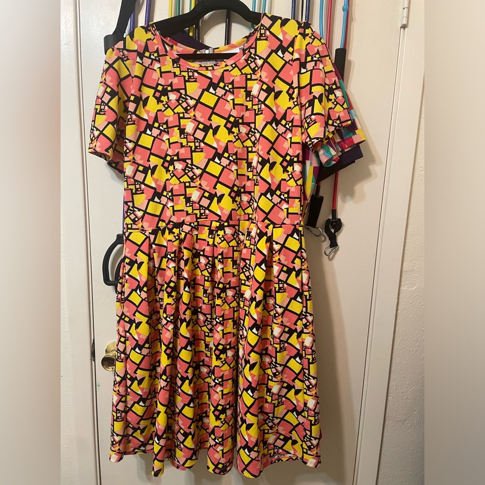 Lularoe Amelia dress with pockets